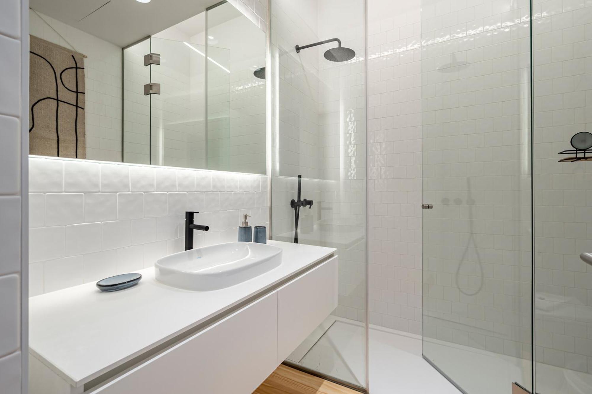 Nomads Lux - 1bdr Almada Cool *